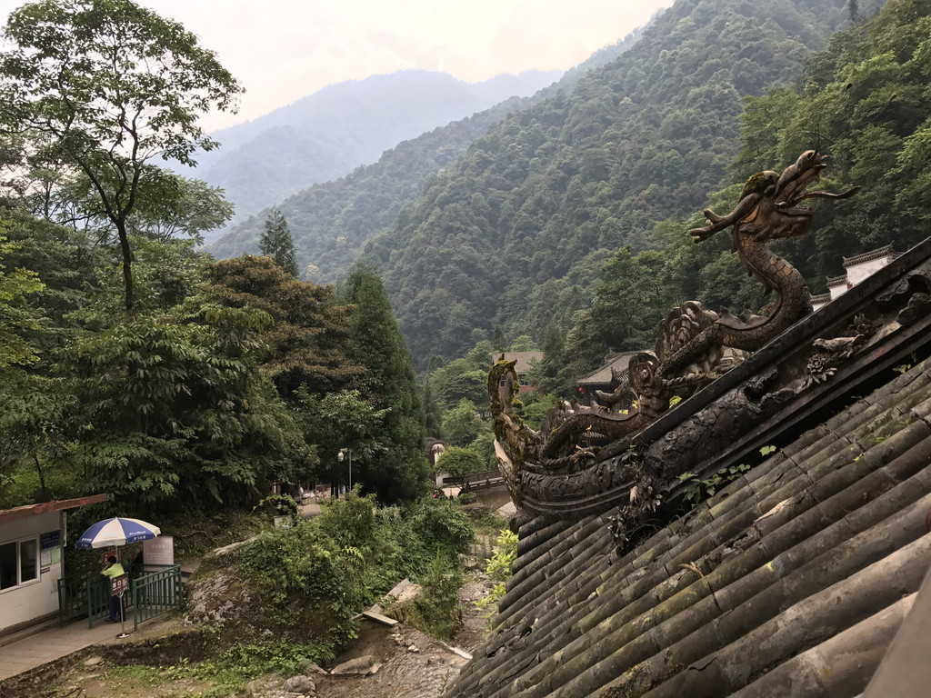 西岭雪山前山西岭镇游