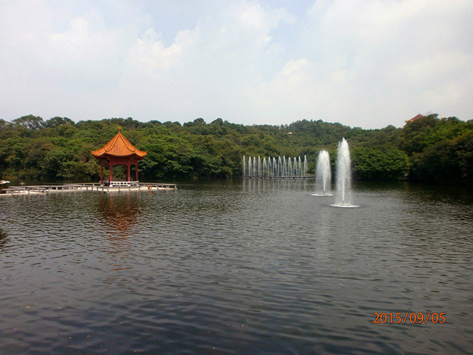 广州市番禺莲花山旅游区位于珠江口狮子洋畔,是国家aaaa级旅游区