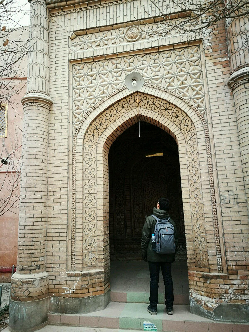 第三天进了喀什噶尔老城,全是民族特色建筑 景区里有好多的清真寺 三