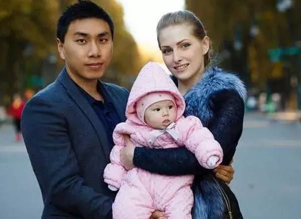 CggYsFcZ-suAD-VBAABz4aGMgfE294_R_600_10000.jpg